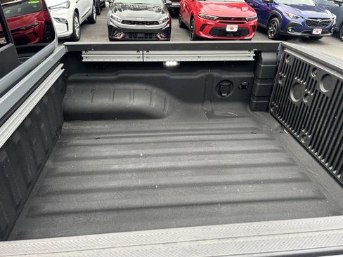 Used 2023 Nissan Frontier PRO-4X w/ Pro Convenience Package image 11