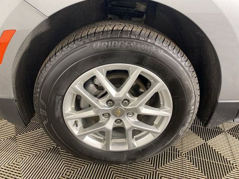 Used 2024 Chevrolet Equinox LS w/ LS Convenience Package AWD/4WD image 11