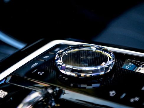 New 2025 BMW 760i xDrive w/ Executive Package image 20