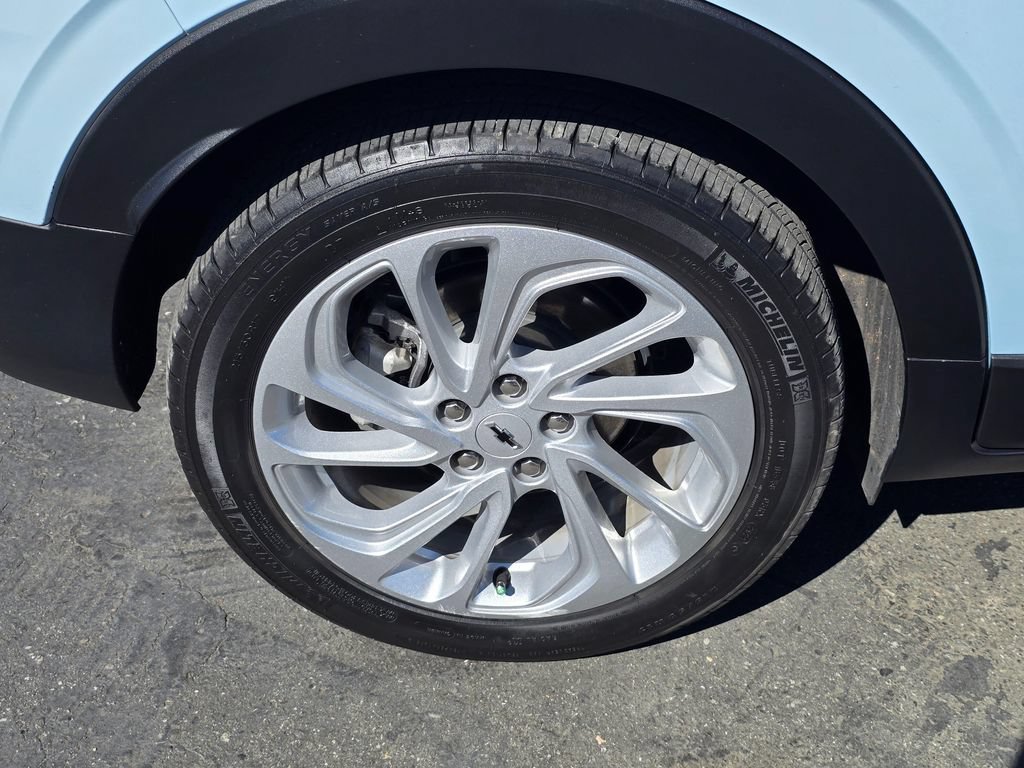 Used 2022 Chevrolet Bolt EUV LT w/ Driver Confidence Package FWD image 9