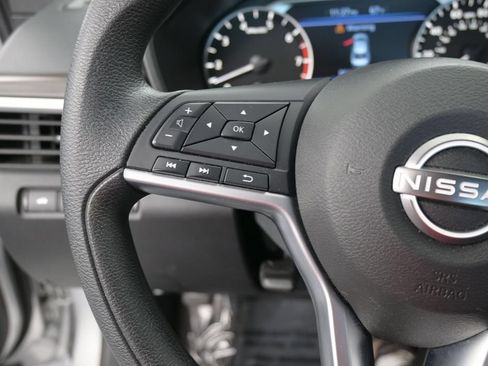 Used 2024 Nissan Altima 2.5 SV FWD image 36