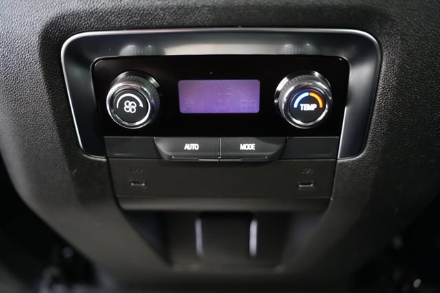 Used 2025 Chevrolet Suburban Z71 AWD/4WD image 19