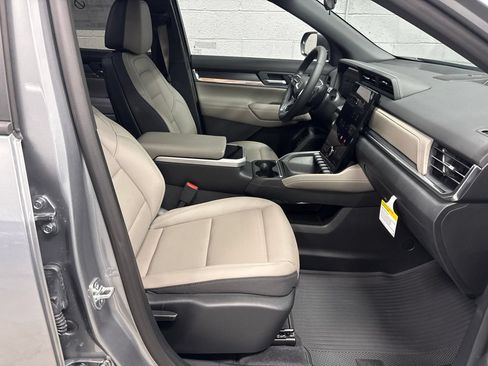 New 2027 GMC Terrain Elevation w/ Elevation Premium Package FWD image 7