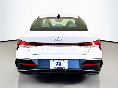 New 2026 Hyundai Elantra Limited FWD image 6