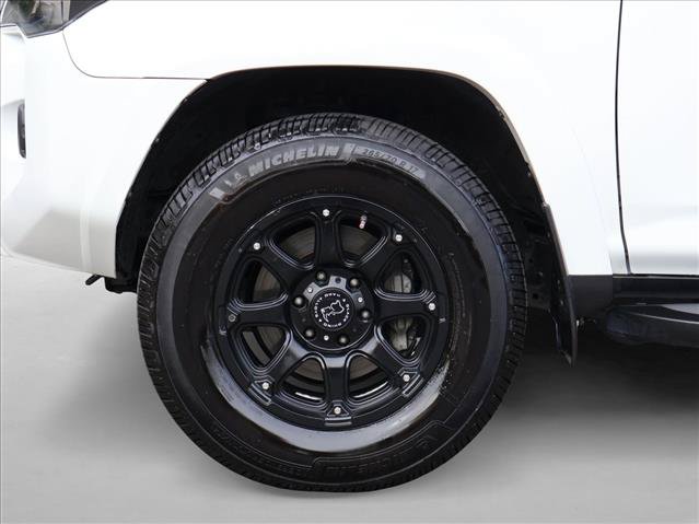 Used 2021 Toyota 4Runner SR5 Premium w/ Moonroof Package AWD/4WD image 29