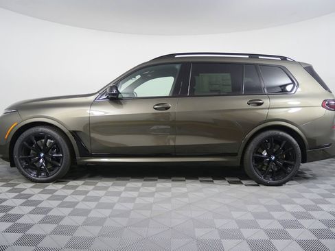 New 2026 BMW X7 M60i image 6