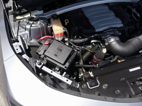 Used 2021 Chevrolet Camaro SS RWD image 12