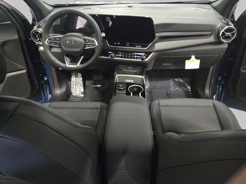 New 2026 Chevrolet Equinox LT w/ Convenience Package II image 9