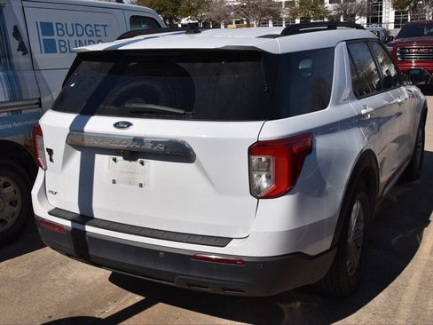 Used 2021 Ford Explorer XLT image 7