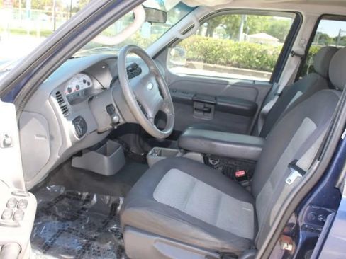 Used 2005 Ford Explorer Sport Trac XLT RWD image 12