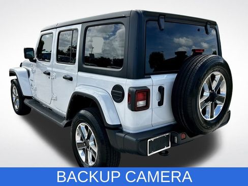 Used 2022 Jeep Wrangler Unlimited Sahara image 4