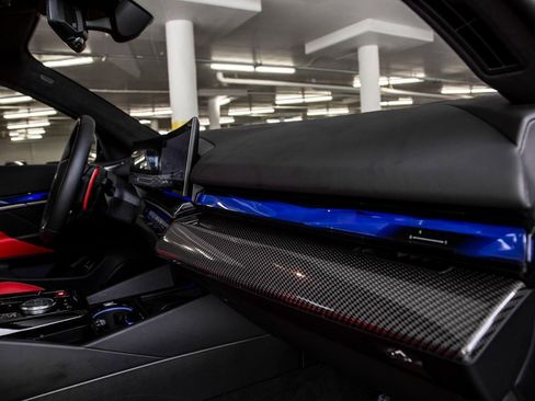 Certified 2025 BMW M5 w/ Carbon Package image 37