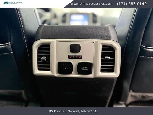 Used 2019 Ford F150 Lariat w/ Equipment Group 502A Luxury AWD/4WD image 33