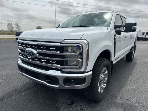 Certified 2025 Ford F350 Lariat w/ Lariat Ultimate Package AWD/4WD image 4