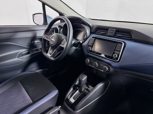 Used 2025 Nissan Versa SV w/ Trunk Package image 24