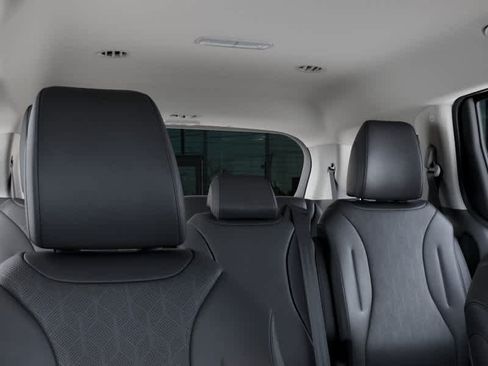 New 2026 Kia Carnival FWD image 27