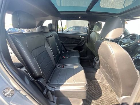 Used 2022 Volkswagen Tiguan SEL R-Line AWD/4WD image 26