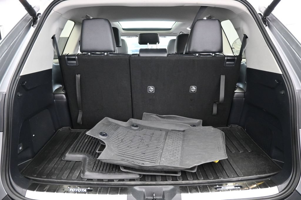 Used 2025 Toyota Grand Highlander AWD Hybrid image 40