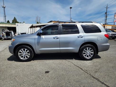 Used 2008 Toyota Sequoia Limited RWD image 10