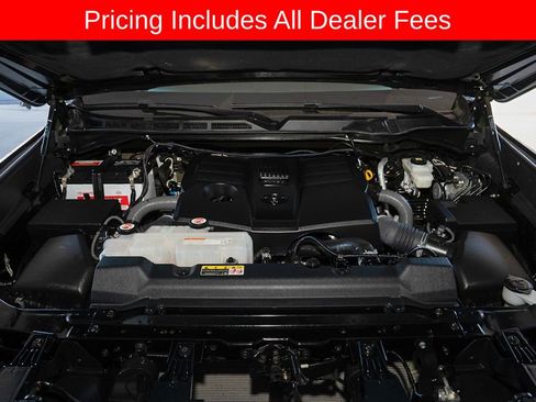 Used 2022 Toyota Tundra Limited w/ TRD Off-Road Package AWD/4WD image 20