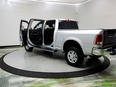 Used 2018 RAM 2500 Laramie AWD/4WD image 12