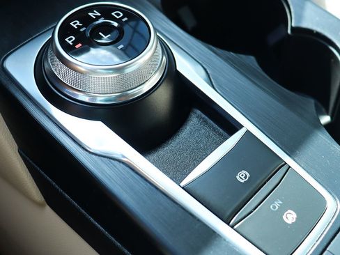 Used 2022 Ford Escape SE image 52