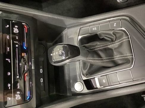 Certified 2023 Volkswagen Tiguan SE R-Line FWD image 18