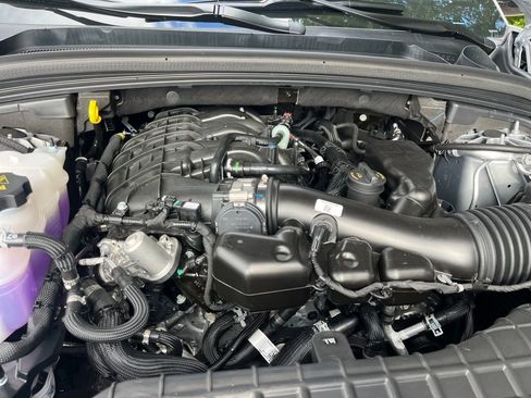 New 2025 Jeep Grand Cherokee Limited w/ Black Appearance Package image 23