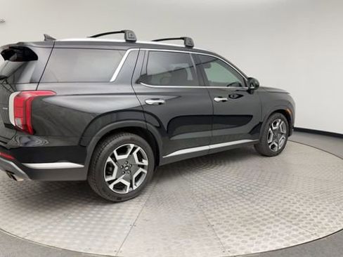 Used 2023 Hyundai Palisade SEL w/ Premium Package image 2