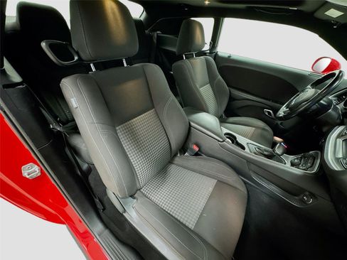 Used 2022 Dodge Challenger SXT w/ Blacktop Package image 27