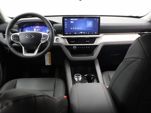 New 2026 Ford Explorer Active w/ Active Comfort Package AWD/4WD image 15
