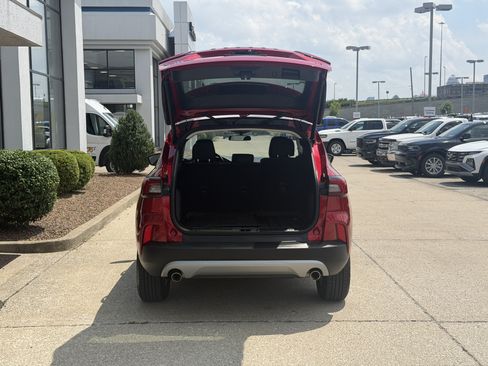 Used 2025 Ford Escape Active w/ Cold Weather Package AWD/4WD image 10