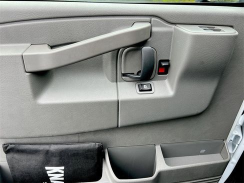 New 2025 GMC Savana 3500 w/ Power Convenience Package image 18