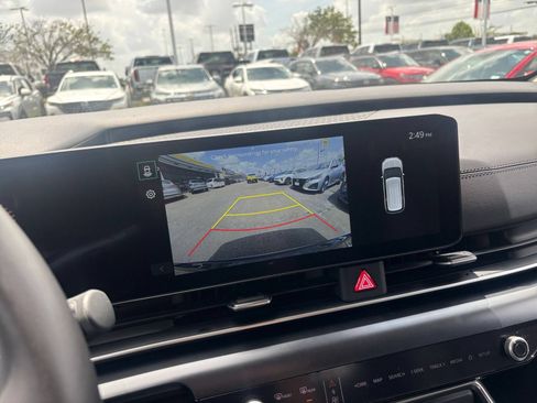 Used 2026 Kia Carnival FWD image 25