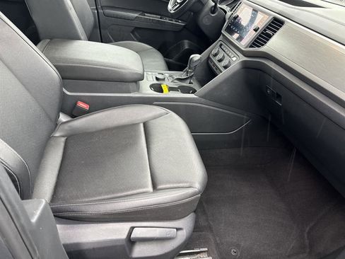 Used 2018 Volkswagen Atlas SE image 17