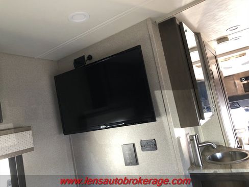 Used 2019 Mercedes-Benz Sprinter 170 image 28