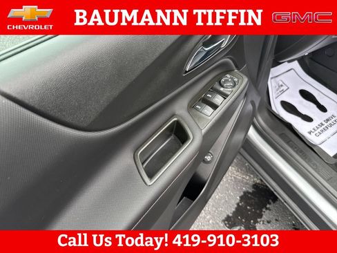 Used 2024 Chevrolet Equinox RS FWD image 19