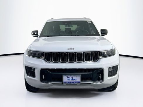 Used 2022 Jeep Grand Cherokee Overland w/ Luxury Tech Group IV AWD/4WD image 2