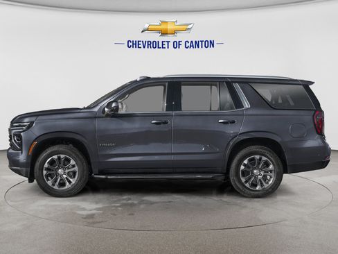 Used 2025 Chevrolet Tahoe Z71 AWD/4WD image 3
