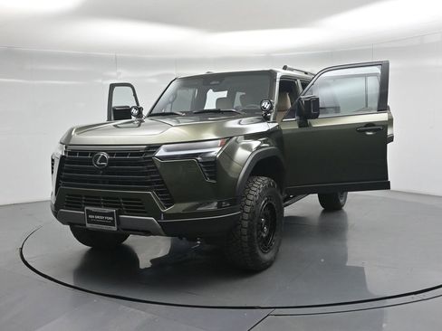 Used 2025 Lexus GX 550 w/ Accessory Package (CT) AWD/4WD image 29