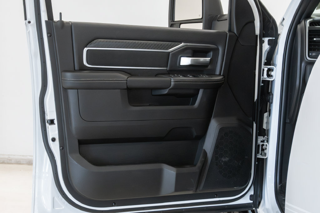 New 2027 RAM 3500 Big Horn AWD/4WD image 8