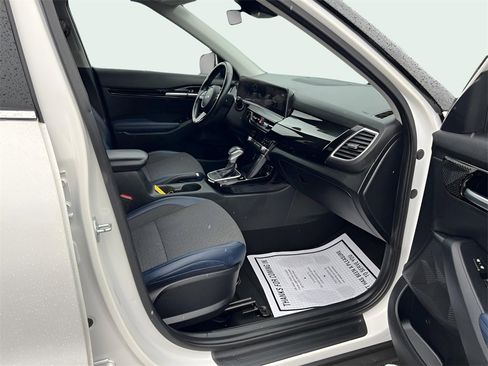 Used 2024 Kia Seltos S image 15