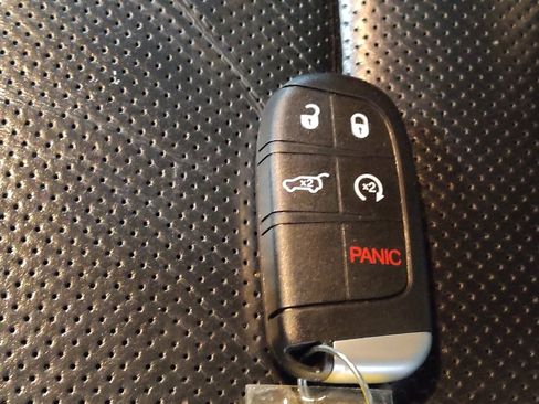 Used 2021 Jeep Grand Cherokee Limited w/ Quick Order Package 28K 80th AWD/4WD image 32
