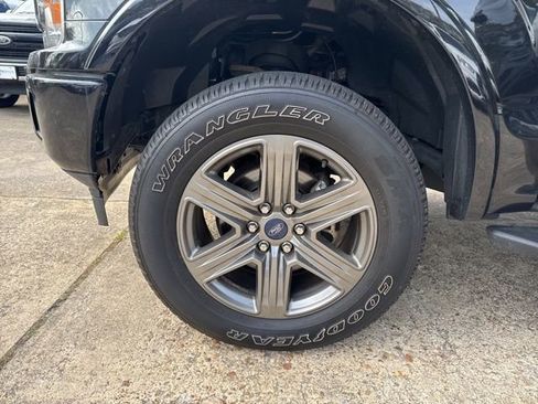Used 2020 Ford F150 XLT w/ Equipment Group 302A Luxury AWD/4WD image 29