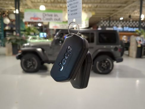 Used 2022 Jeep Wrangler Unlimited Sport AWD/4WD image 4