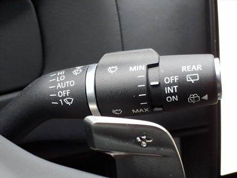 Used 2024 Land Rover Range Rover Long Wheelbase Autobiography image 21