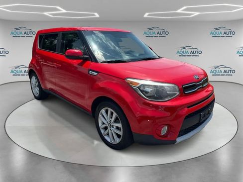 Used 2019 Kia Soul + FWD image 3