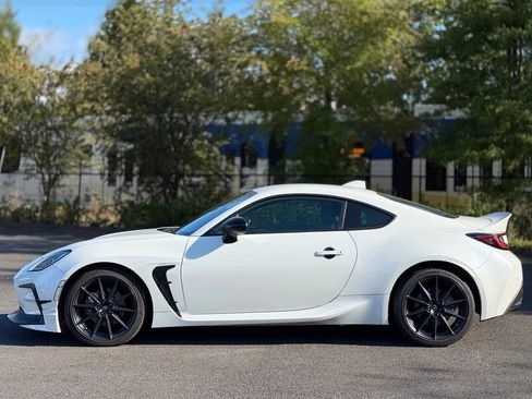 Certified 2025 Toyota GR86 Premium w/ ALL Weather Mat Package (TMS) RWD image 2