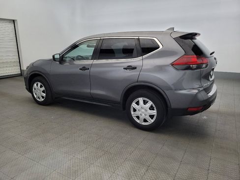 Used 2018 Nissan Rogue S image 3