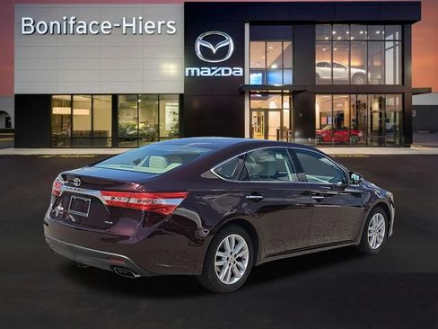 Used 2013 Toyota Avalon XLE Premium FWD image 4